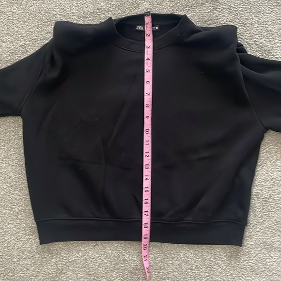 Zara Sweatshirt with shoulder pads Size: S - Picture 3 of 6